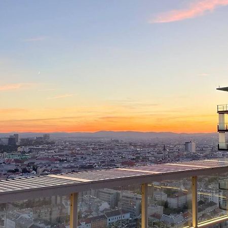 The High-Rise Condo With Pool Wien Exterior foto