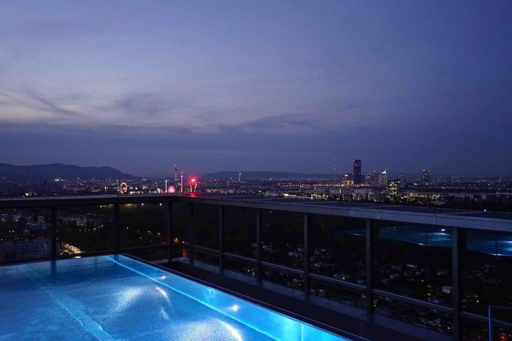 The High-Rise Condo With Pool Wien Exterior foto